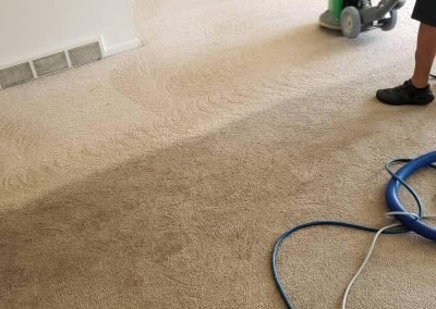 chem-dry tech performing carpet cleaning in salt lake city ut